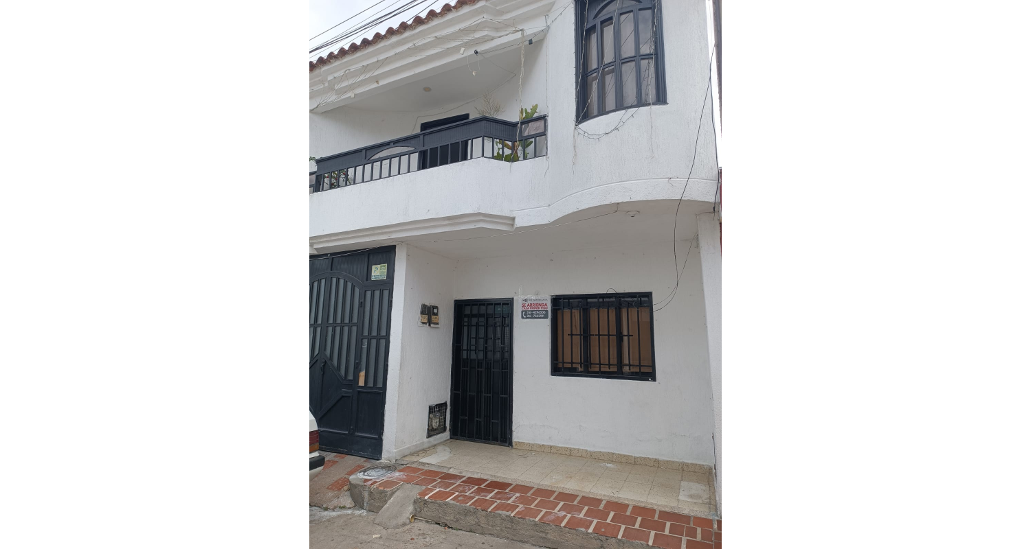 CASA PRIMER PISO BARRIO LAS VICENTINAS