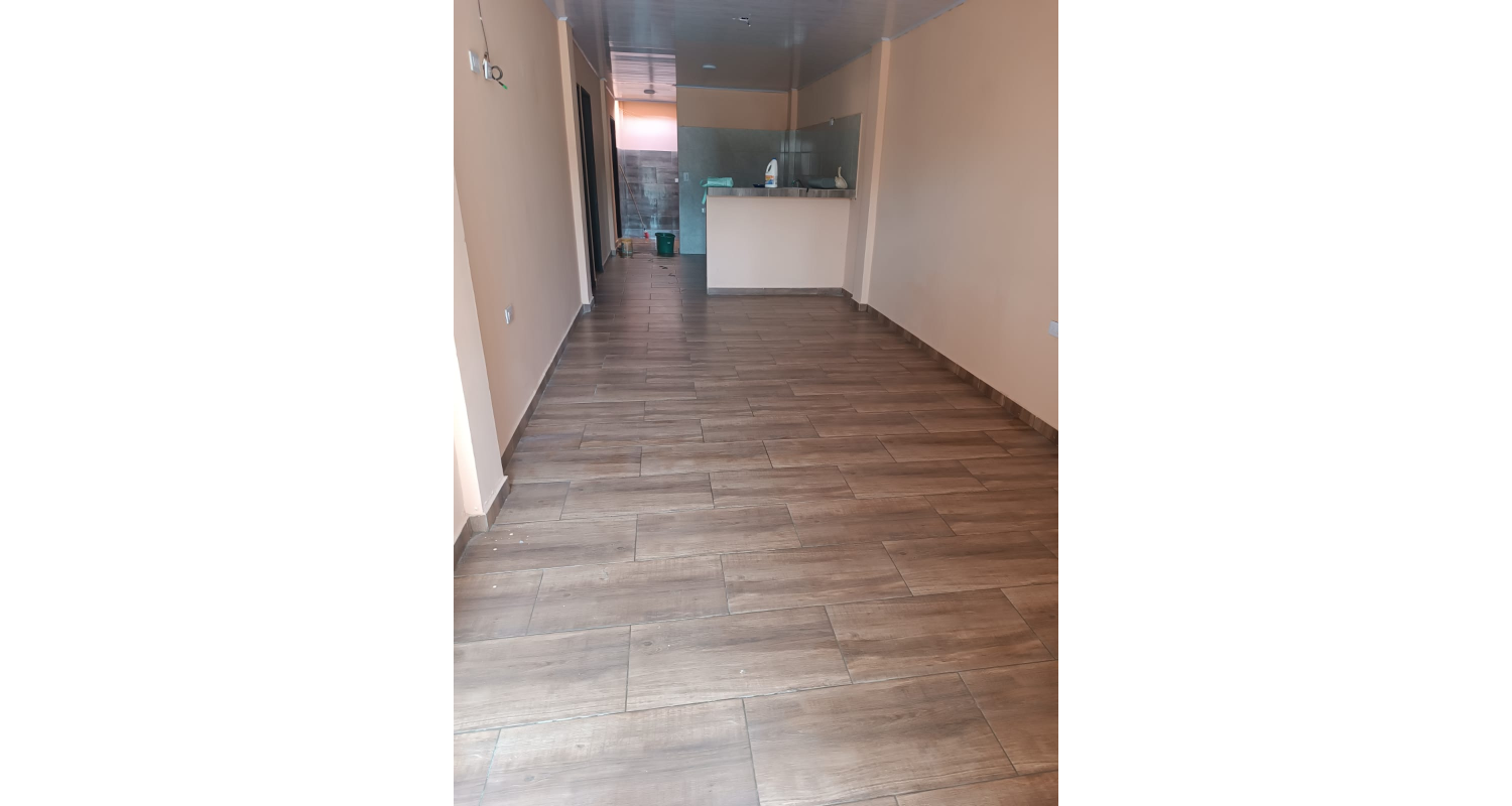 CASA ESQUINERA PRIMER PISO URBANIZACIÓN VILLA MARIA