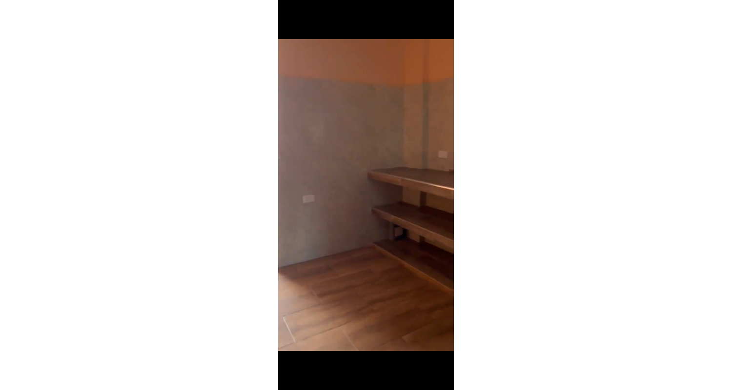 CASA ESQUINERA PRIMER PISO URBANIZACIÓN VILLA MARIA